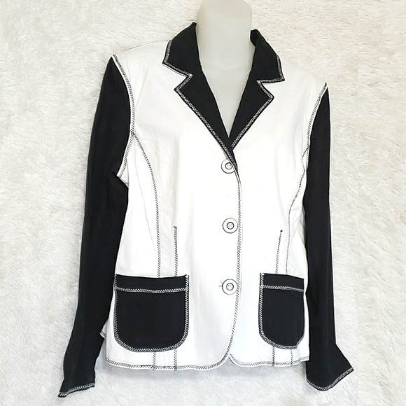Vintage Jackets & Blazers - 90's Vintage Black and White Color block Blazer